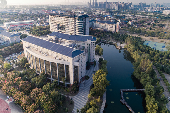武汉工商学院校园风采