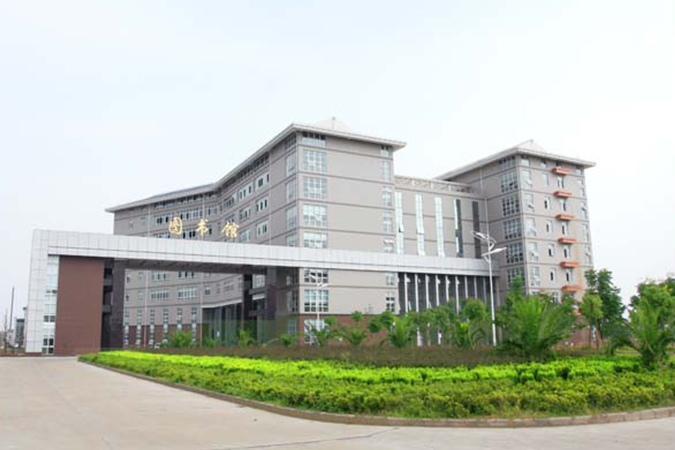 武汉工商学院校园风采